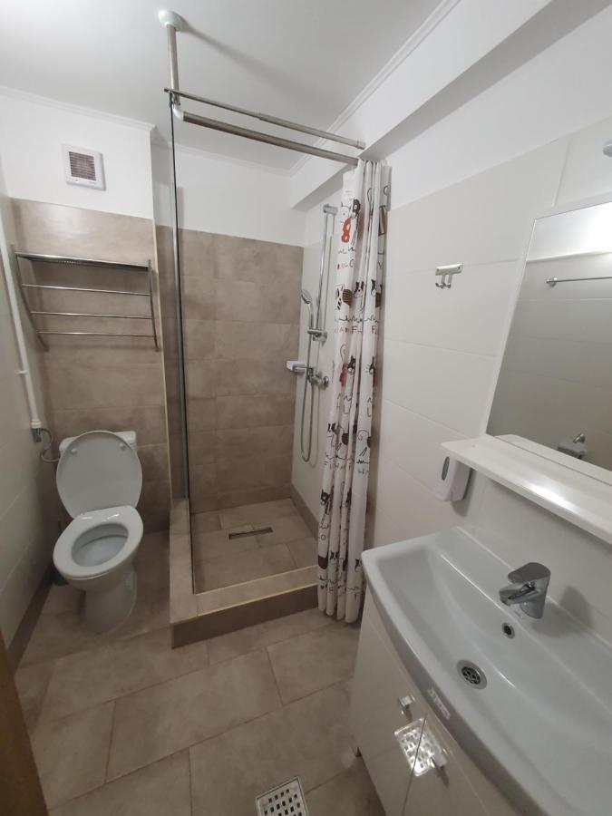 Stay Inn Rediu Valea Lupului  Eksteriør billede