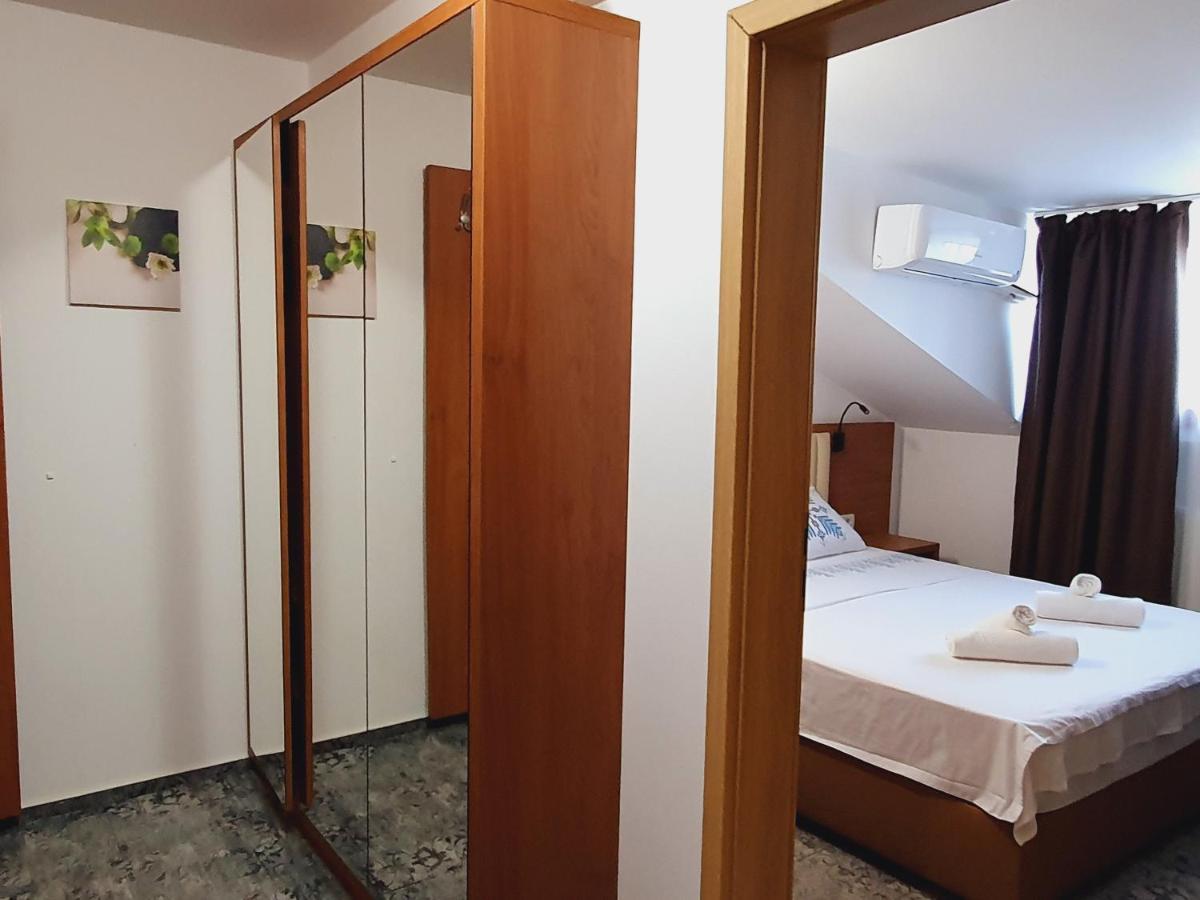 Stay Inn Rediu Valea Lupului  Eksteriør billede
