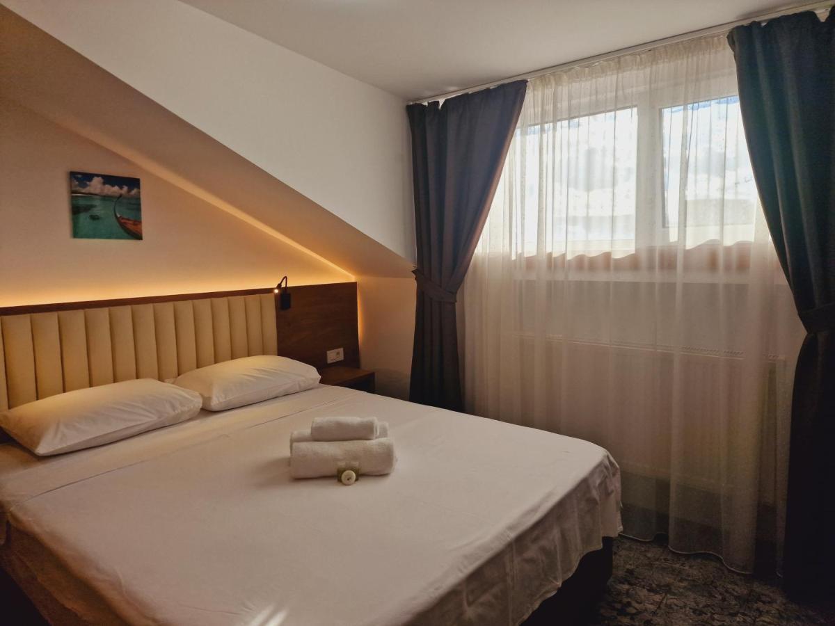 Stay Inn Rediu Valea Lupului  Eksteriør billede