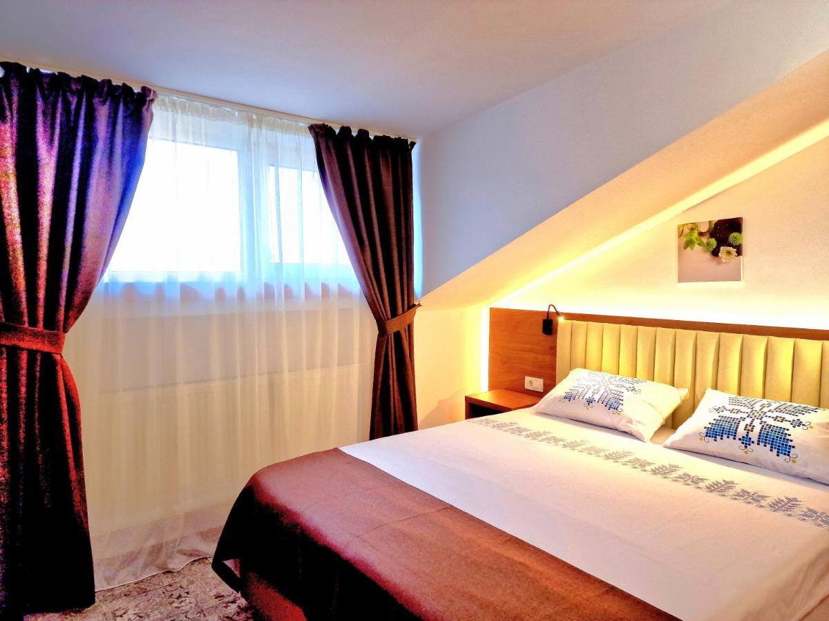 Stay Inn Rediu Valea Lupului  Eksteriør billede